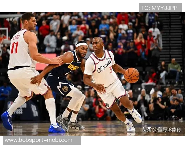 保罗接手无望多支球队寻求控卫补强但对其兴趣有限 保罗接手无望多支球队寻求控卫补强但对其兴趣有限