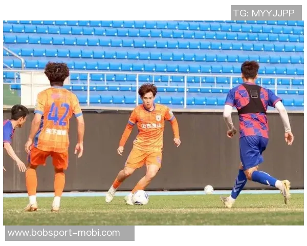 山东泰山B队在热身赛中以3比2战胜泰安天贶展现出强劲实力与团队默契 山东泰山B队在热身赛中以3比2战胜泰安天贶展现出强劲实力与团队默契