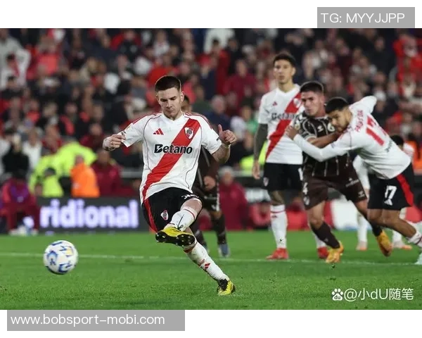 穆阿尼遭马奎尔撞击下巴受伤无需手术预计缺阵六到八周 穆阿尼遭马奎尔撞击下巴受伤无需手术预计缺阵六到八周